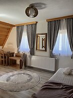 Rustic Inn River 2