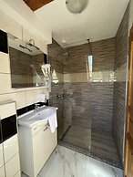 Rustic Inn River 2
