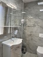 Rustic Inn River 2