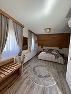 Rustic Inn River 2