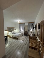 Rustic Inn River 2