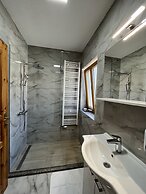 Rustic Inn River 2