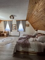 Rustic Inn River 2