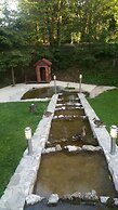 Rustic Inn River 2