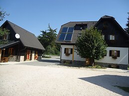 Rustic Inn River 2