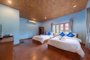 Sea Far Resort