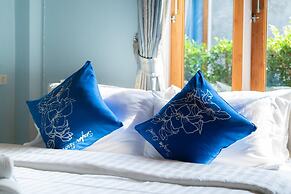 Sea Far Resort