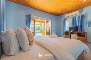 Sea Far Resort