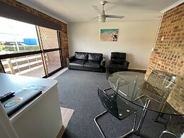 Golden Beach Motor Inn