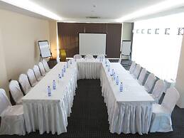 Elegant Hotel Pyi Thar Yar