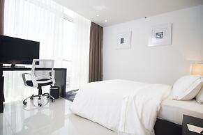Platinum One Suites
