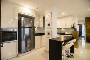 Platinum One Suites