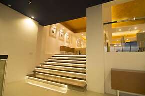 Platinum One Suites