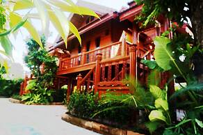 Ruenthai Boutique
