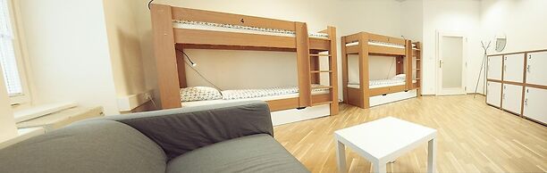 Hostel Folks