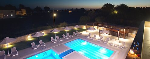 Niriides Luxury Villas