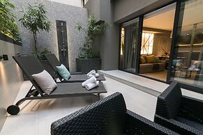 47 Luxury Suites