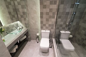47 Luxury Suites