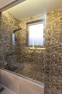 47 Luxury Suites