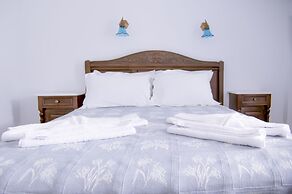 Erato Apartments