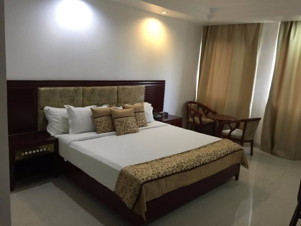 Emerald Hotel
