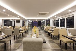 Maple Leaf Hotel & Apartment