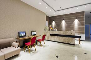 Maple Leaf Hotel & Apartment