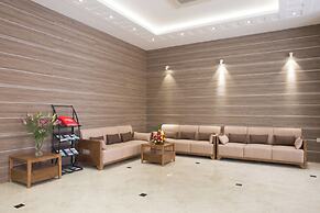 Maple Leaf Hotel & Apartment