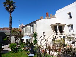 La Maison Douce