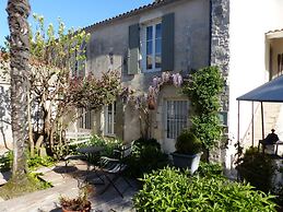 La Maison Douce