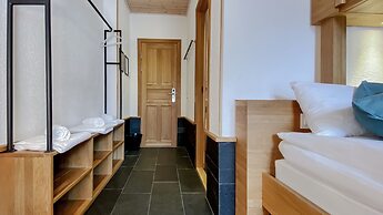 GRAND your home with common kitchens with self check-in