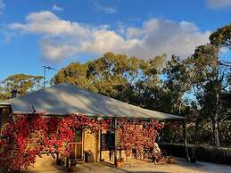 Battunga Cottages