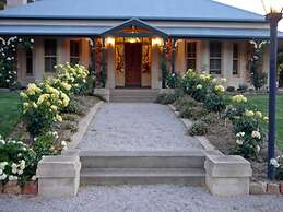Battunga Cottages