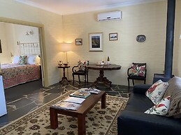 Battunga Cottages