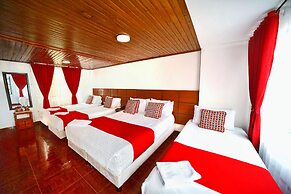 Hotel Embajada Real