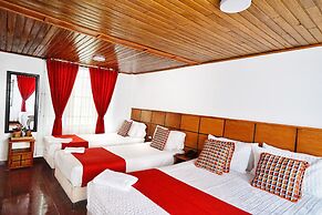 Hotel Embajada Real