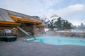 Moose Hotel And Suites