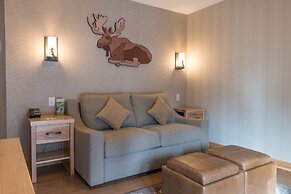Moose Hotel And Suites