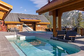 Moose Hotel And Suites