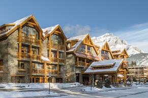 Moose Hotel And Suites