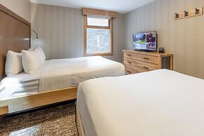 Moose Hotel And Suites