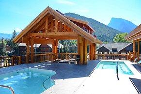 Moose Hotel And Suites