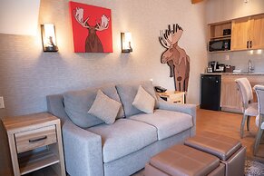 Moose Hotel And Suites