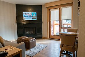 Moose Hotel And Suites