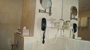 V7 Hotel