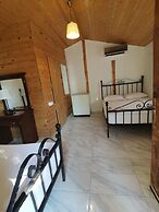 Pitos Bungalows