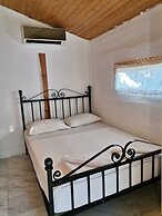 Pitos Bungalows