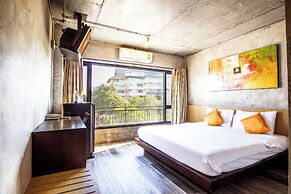 B2 Mahidol Boutique & Budget Hotel