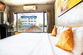 B2 Mahidol Boutique & Budget Hotel