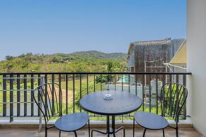 The Lago Apartments by Tropiclook